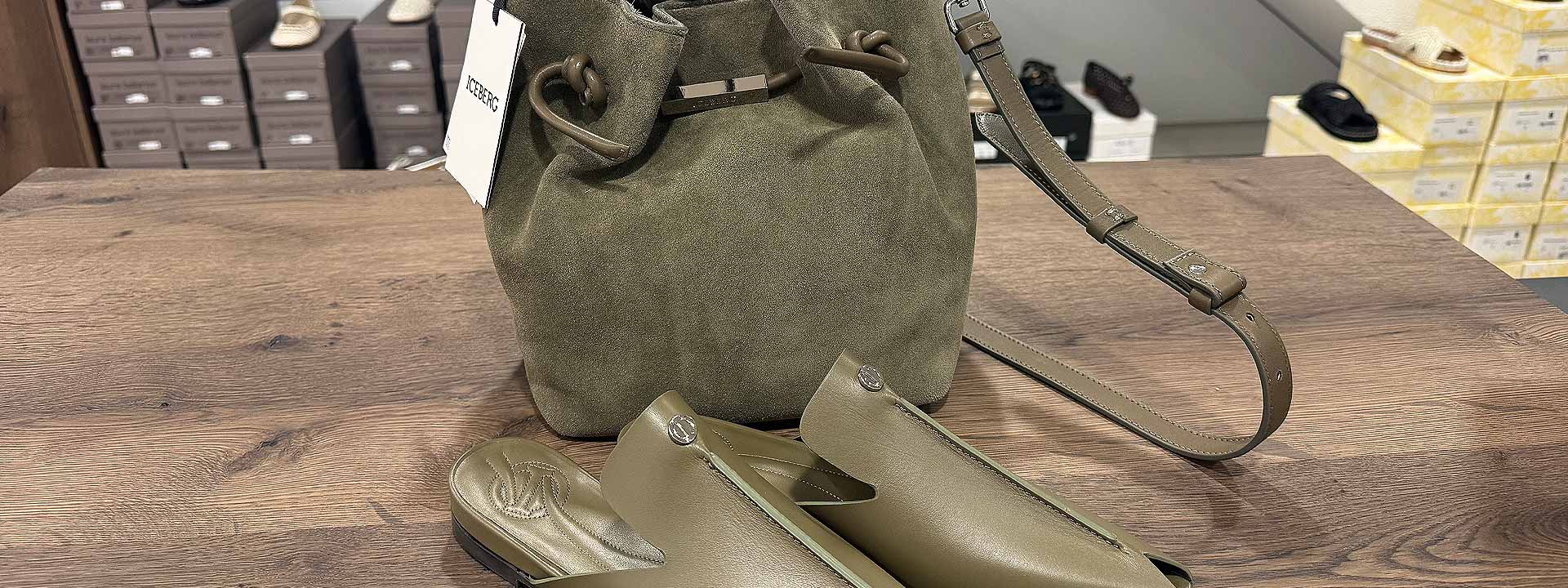 boutique-nove-iceberg-schuhe-tasche Iceberg Beuteltasche und Schuhe