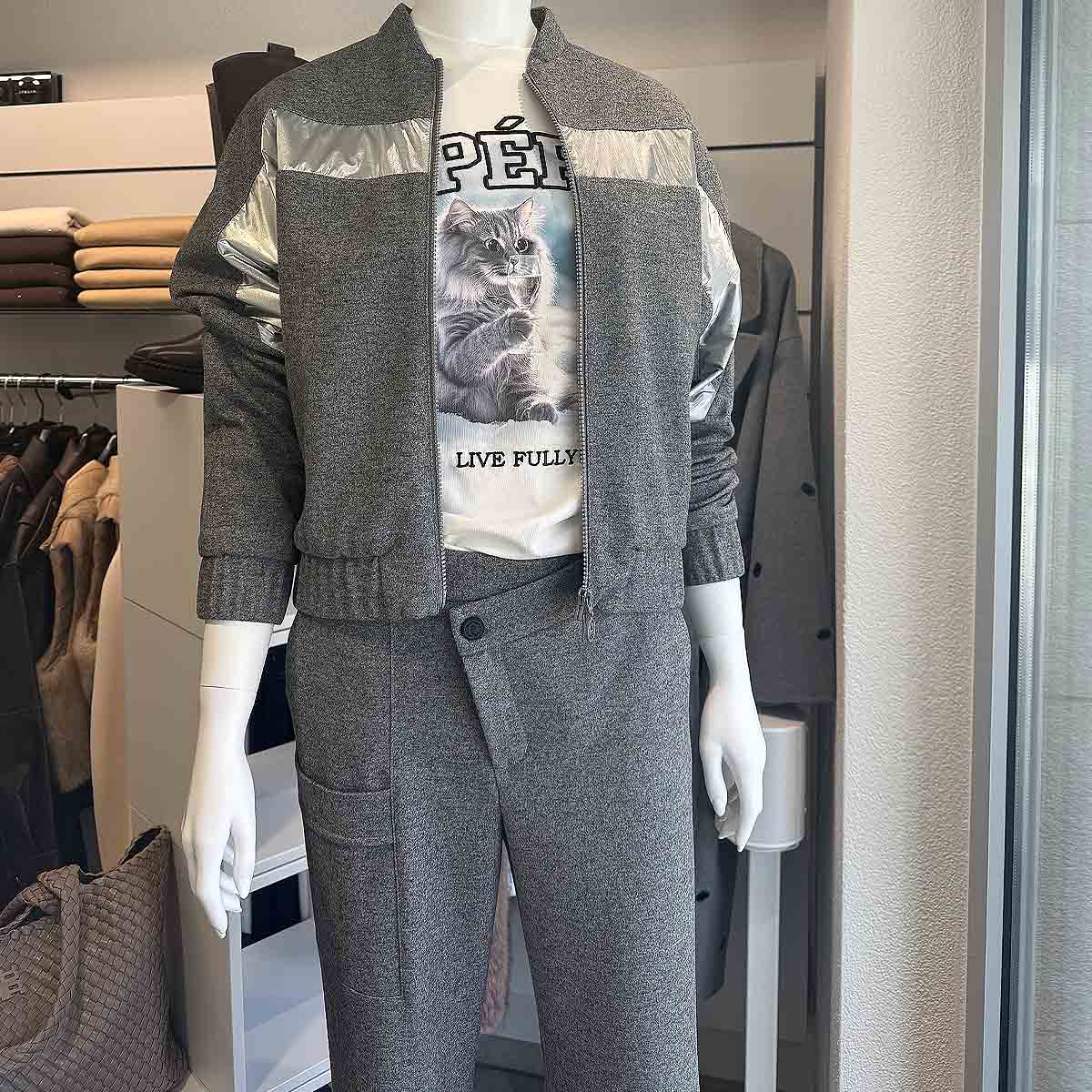 Hose, Jacke und T'Shirt von Sportalm